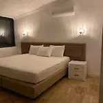 Hotel Lotus Port *