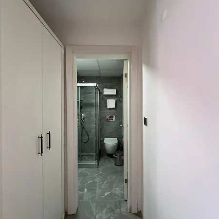 Otel Lotus Port