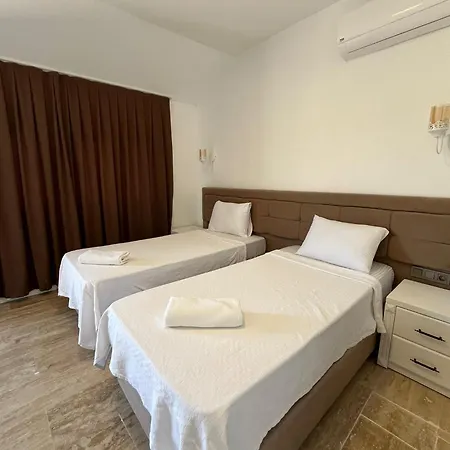 Otel Lotus Port *